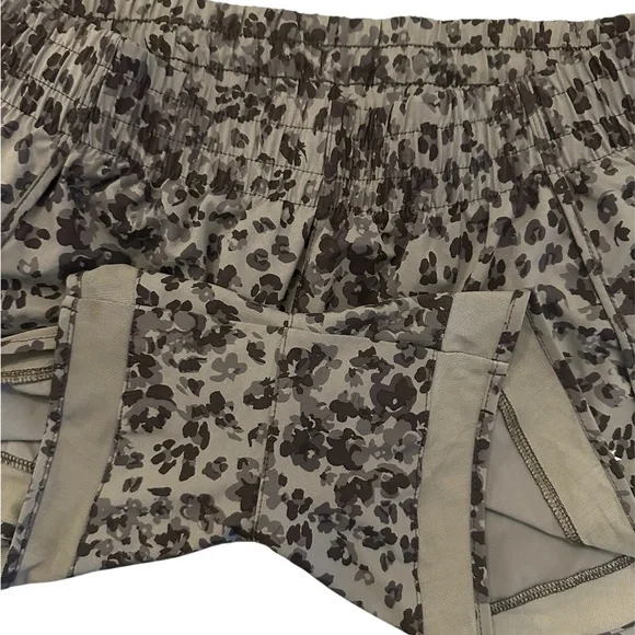 MESH RACER RUN MID RISE 4 SHORT - Picture 7 of 13